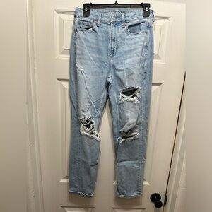 American Eagle Mom Straight Jean